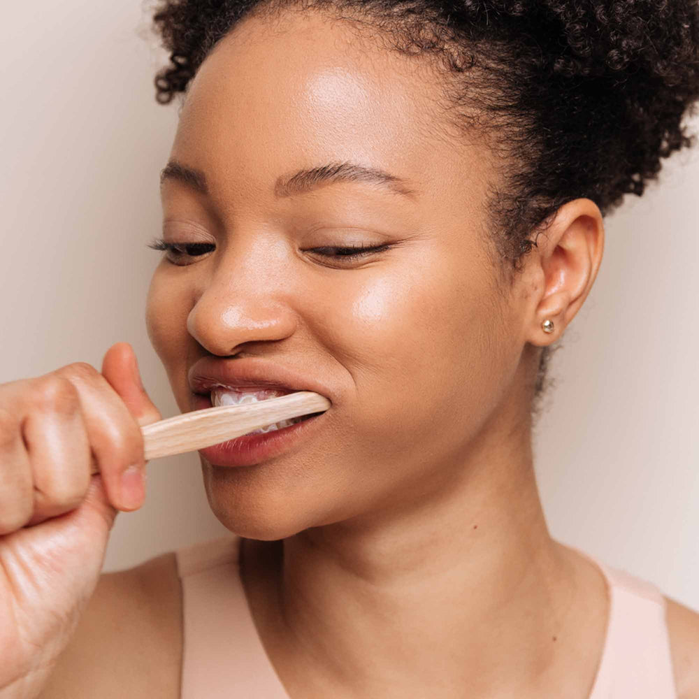 Fluoride Toothpaste - Whitening - Image 2